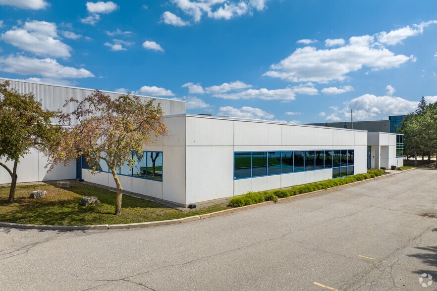 35 Precidio Ct, Brampton, ON for sale - Primary Photo - Image 1 of 12