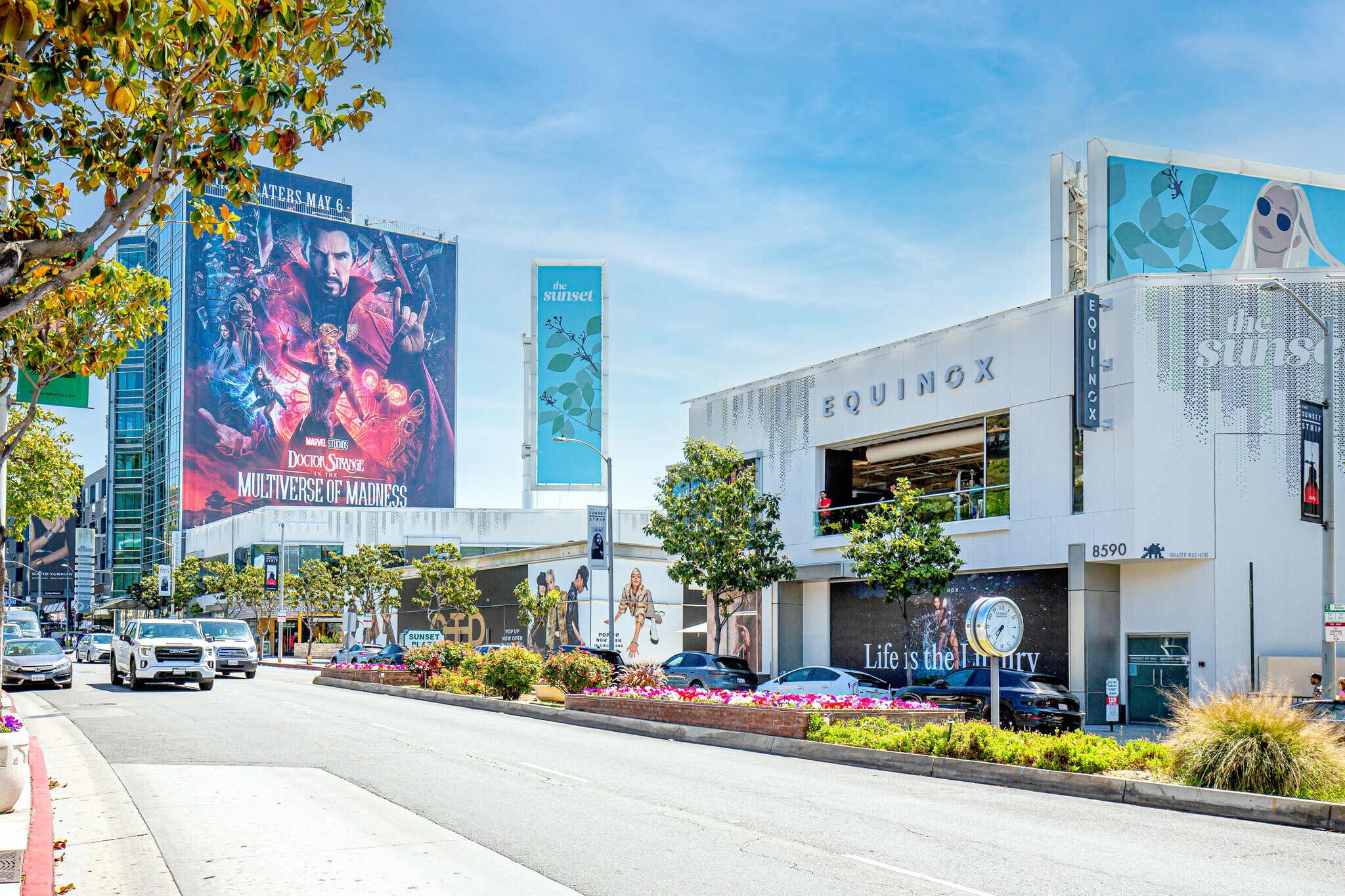 8590 W Sunset Blvd, West Hollywood, CA à louer Photo du bâtiment- Image 1 de 7