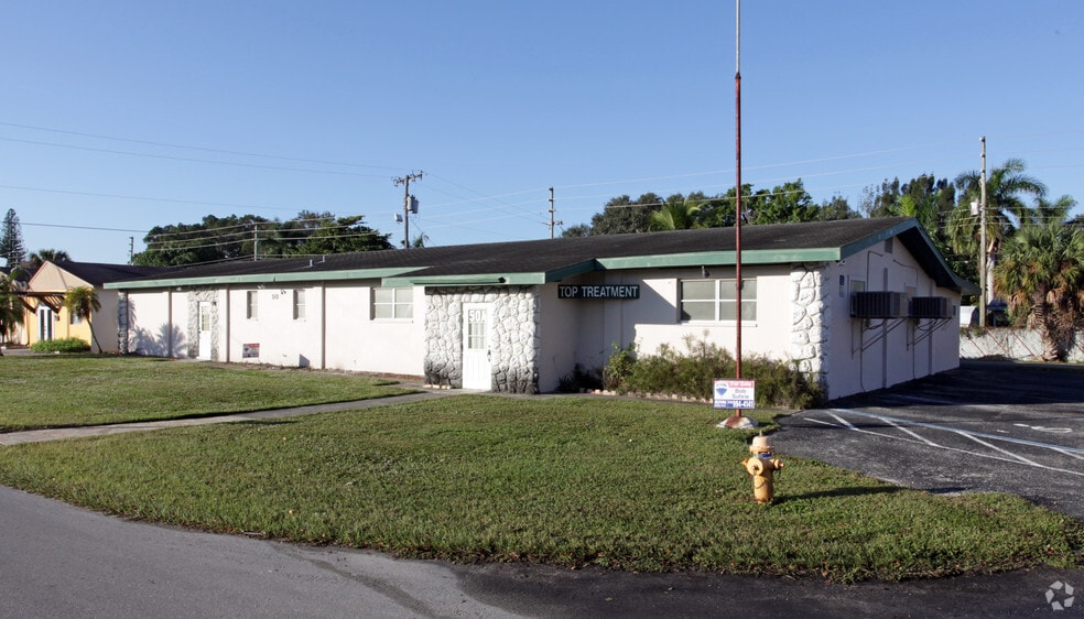 50 Mildred Dr, Fort Myers, FL à vendre - Photo principale - Image 1 de 21