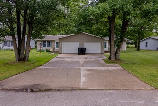 More details for 1 Cambridge Dr, Gladstone, MI - Multifamily for Sale