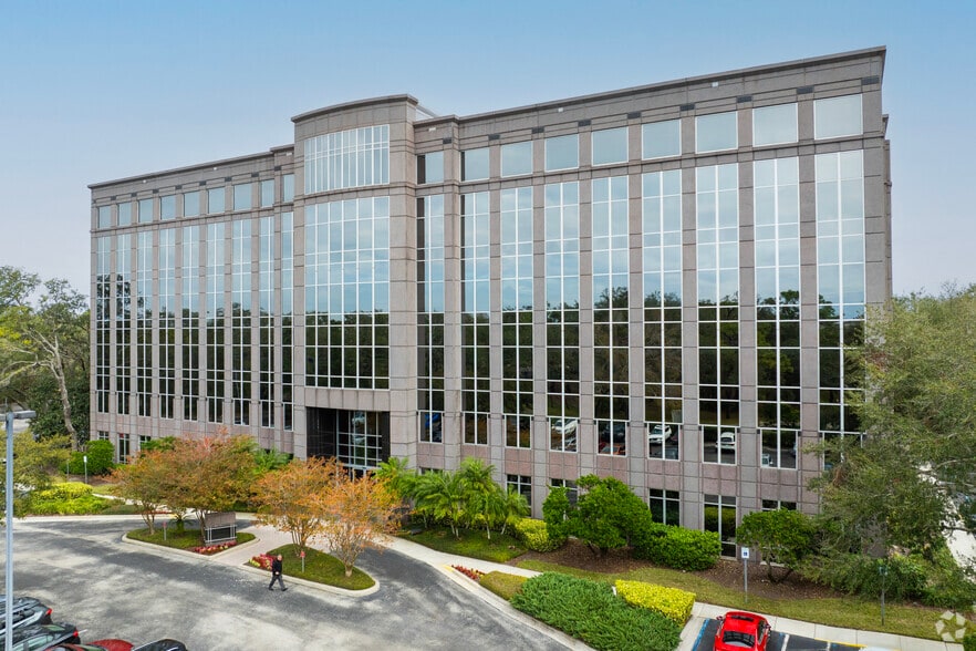 8800 Grand Oak Cir, Tampa, FL for lease - Building Photo - Image 2 of 6