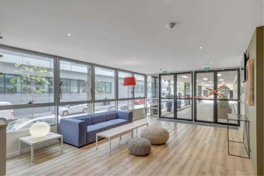 1 Rue François Jacob, Rueil-Malmaison à louer - Hall d’entrée - Image 1 de 12