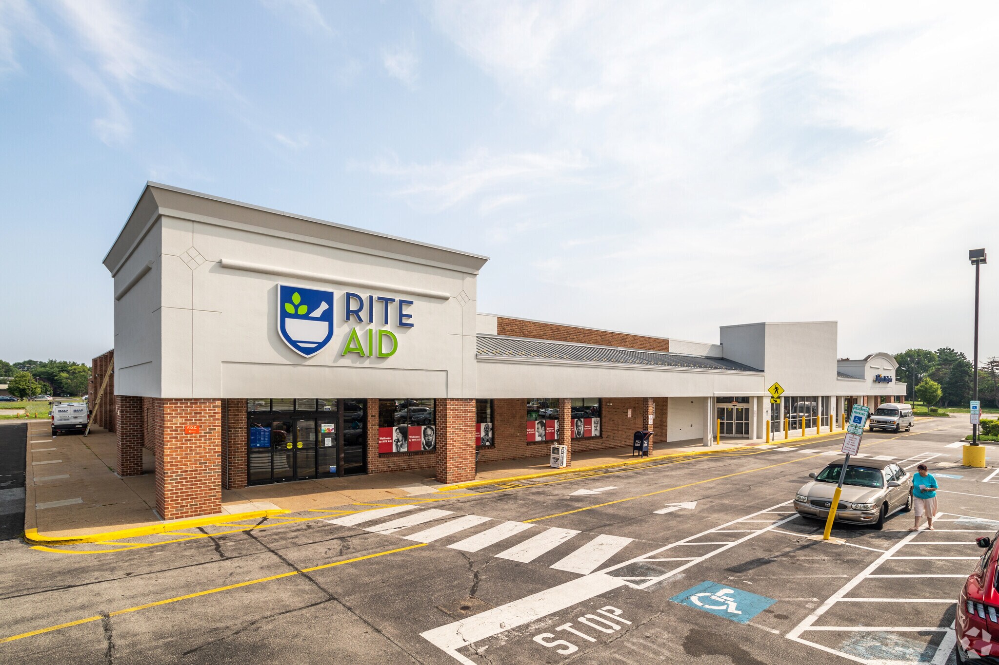 7609-7615 Lindbergh Blvd, Philadelphia, PA à louer Photo principale- Image 1 de 7