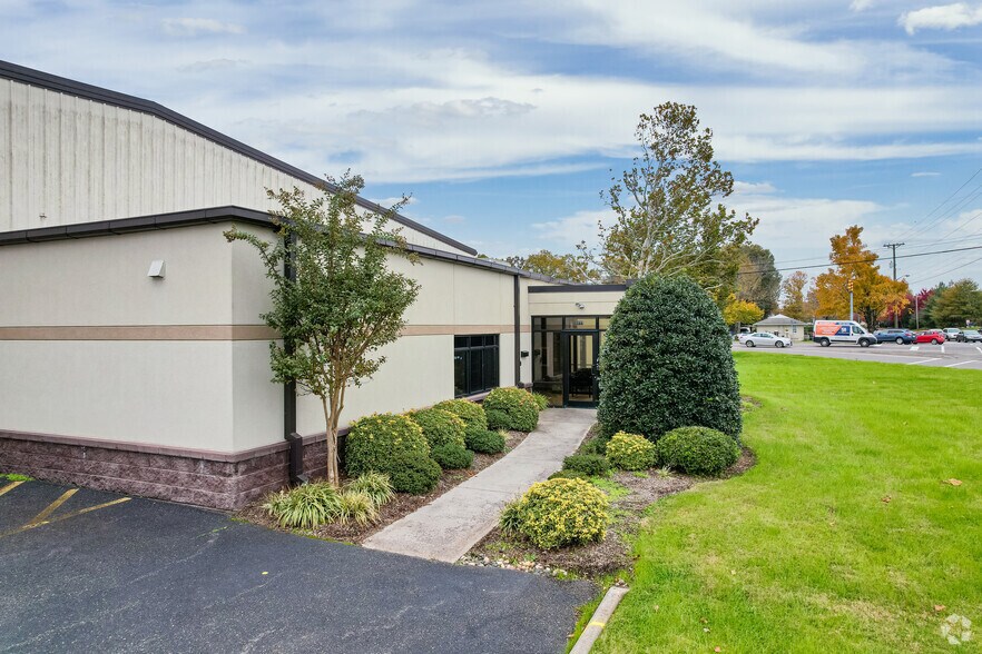 777 Emory Valley Rd, Oak Ridge, TN à louer - Photo du bâtiment - Image 3 de 8