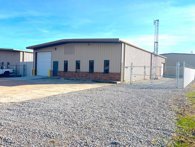 More details for 4420 SW 33rd St, Oklahoma City, OK - Industrial for Lease