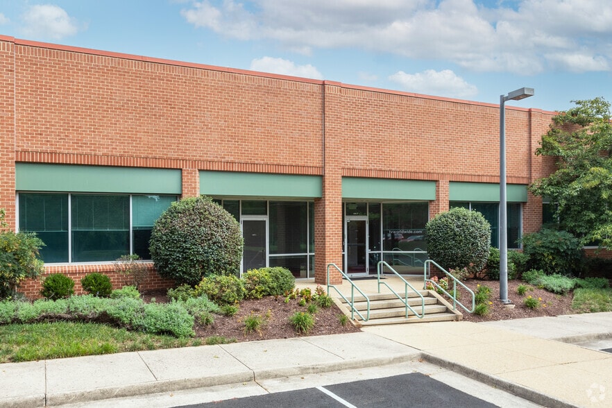 4206 Technology Ct, Chantilly, VA for lease - Building Photo - Image 3 of 6