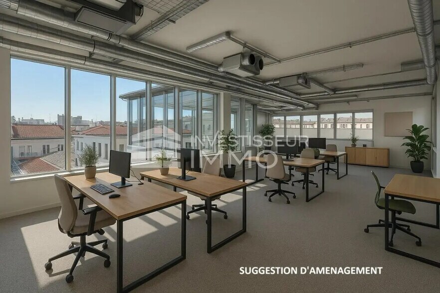 Office in Malakoff for lease - Building Photo - Image 3 of 8