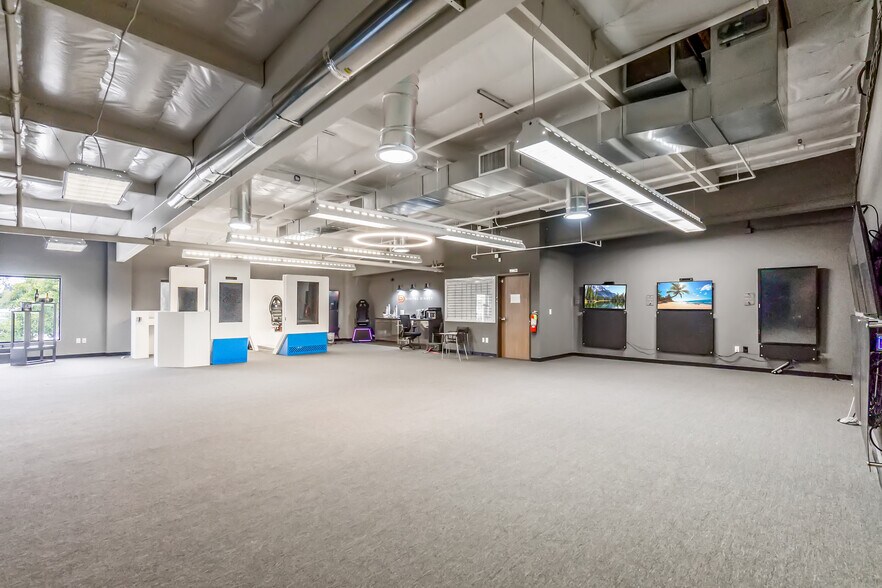 1382 Valencia Ave, Tustin, CA à vendre - Photo intérieure - Image 3 de 22