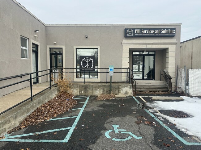 Plus de détails pour 711 Broadway, Westwood, NJ - Industriel à louer