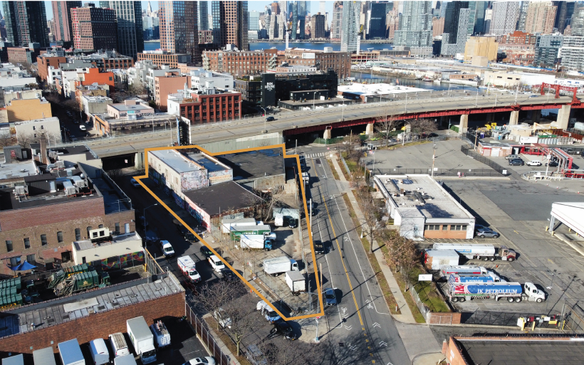 404-418 McGuinness Blvd, Brooklyn, NY for lease - Building Photo - Image 1 of 6