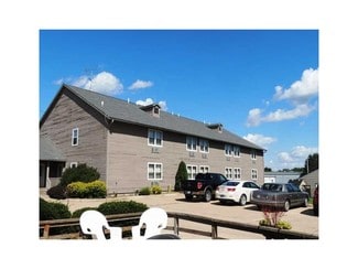 Plus de détails pour 4712 220th Trl, Amana, IA - Services hôteliers à vendre