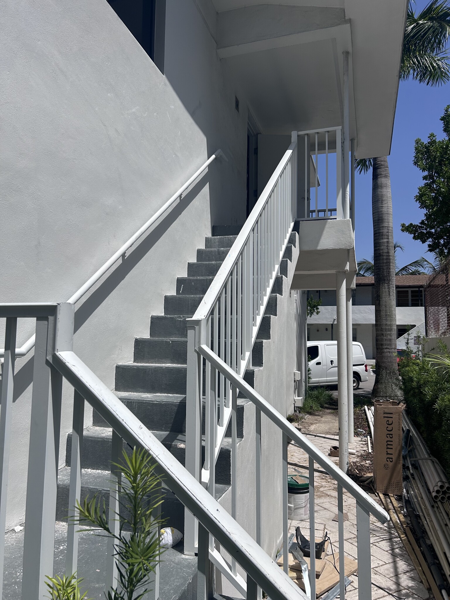 316 Sunset Dr, Fort Lauderdale, FL for lease Interior Photo- Image 1 of 62
