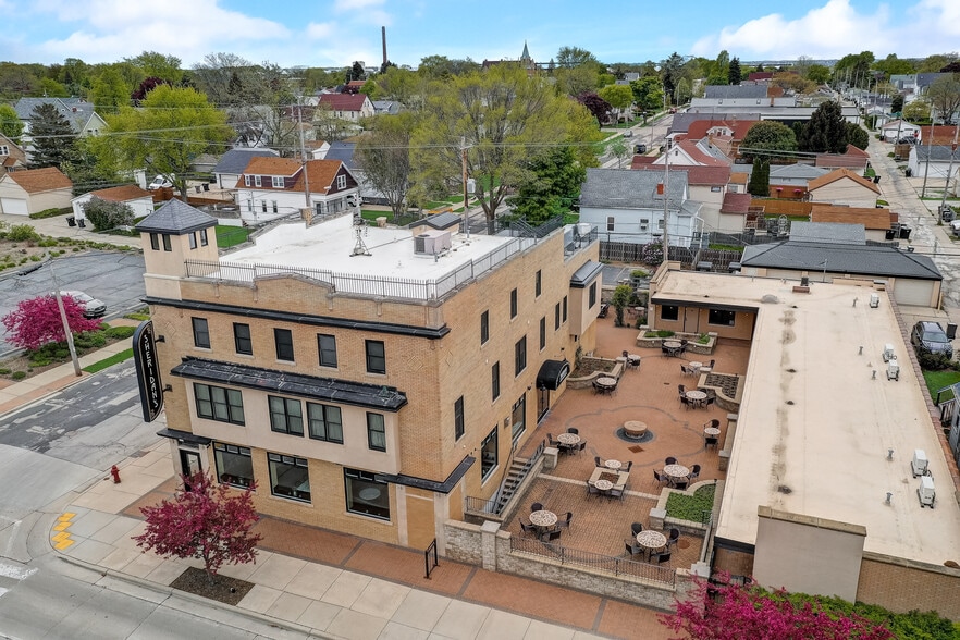 5133 S Lake Dr, Cudahy, WI for sale - Primary Photo - Image 3 of 17