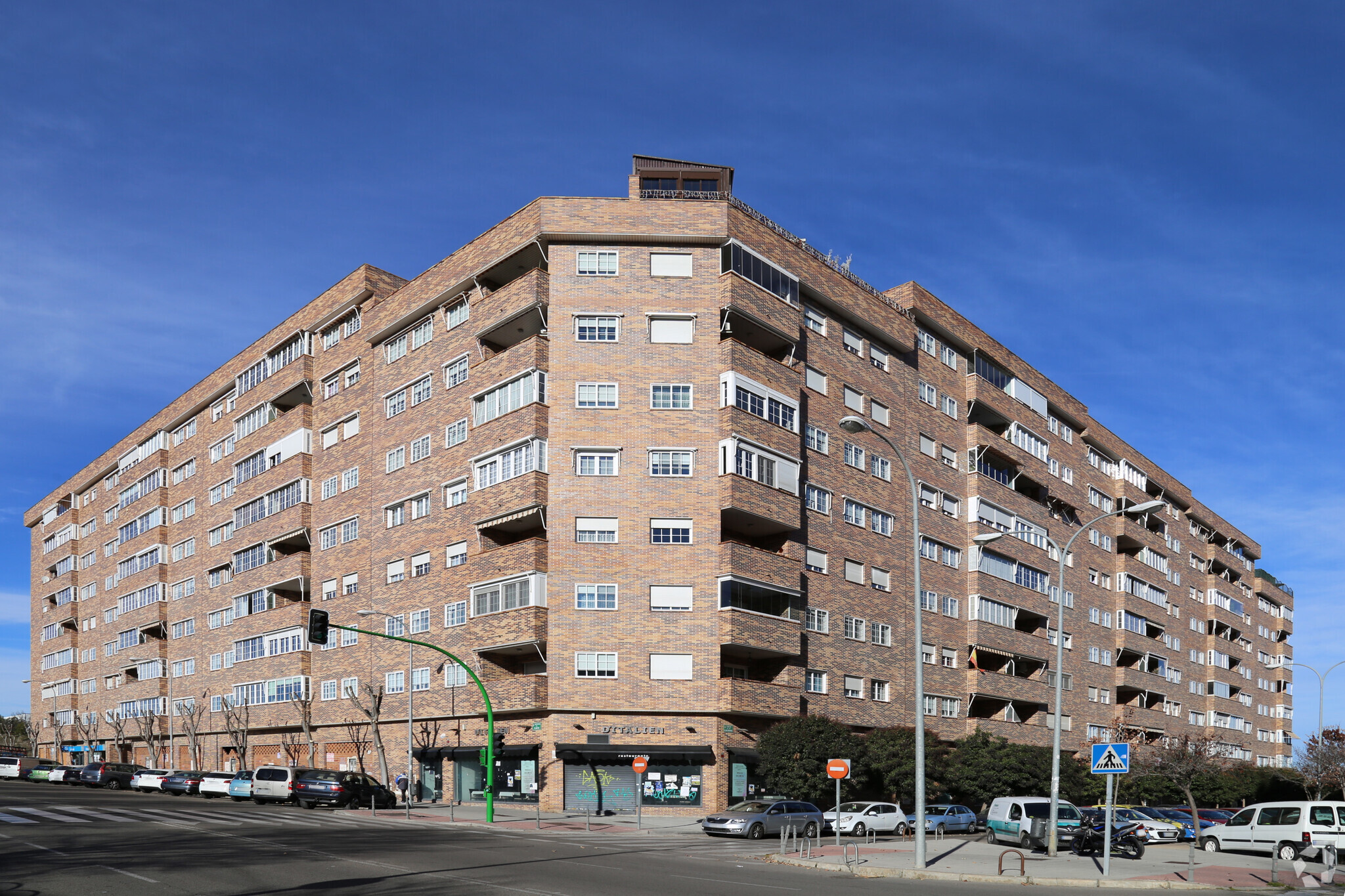 Paseo Acacias, 17, Coslada, Madrid à vendre Photo du bâtiment- Image 1 de 3