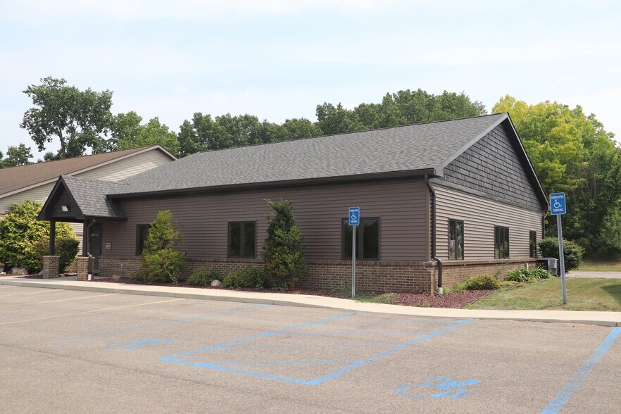 3471 E Grand River Ave, Howell, MI à louer - Photo du bâtiment - Image 1 de 13