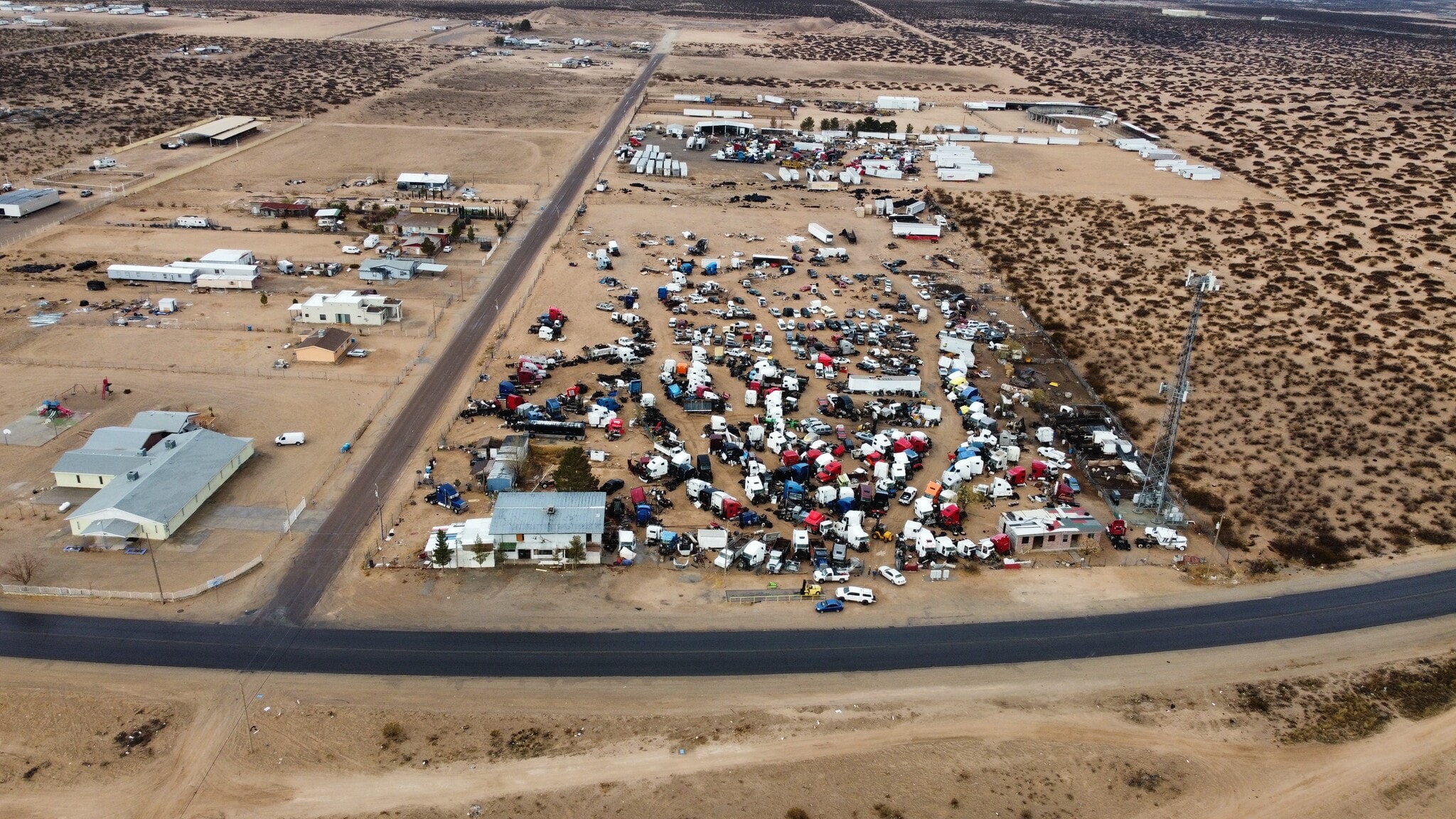 1321 Darrington Rd, El Paso, TX à vendre Photo principale- Image 1 de 3