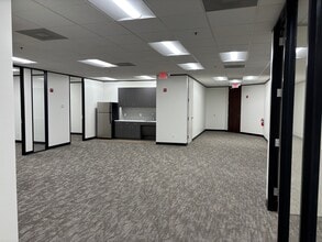 8834 N Capital of Texas Hwy, Austin, TX à louer Photo intérieure- Image 2 de 5