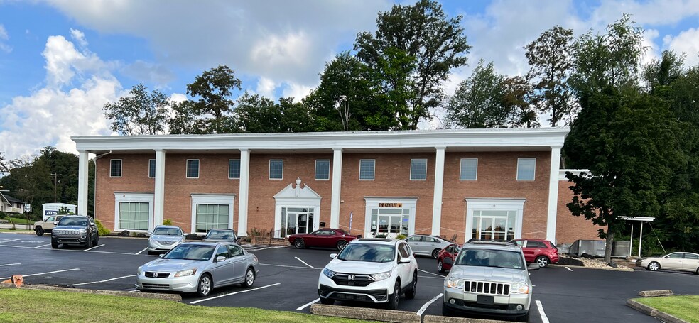 4764 Us-30 East, Greensburg, PA à louer - Photo du bâtiment - Image 2 de 8