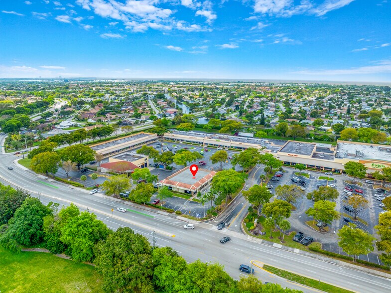 8201 Pine Island, Tamarac, FL à louer - Aérien - Image 3 de 19