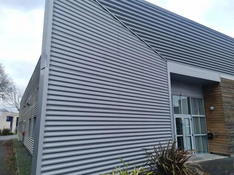 Industriel dans La Chapelle-sur-Erdre à louer - Photo du bâtiment - Image 1 de 4