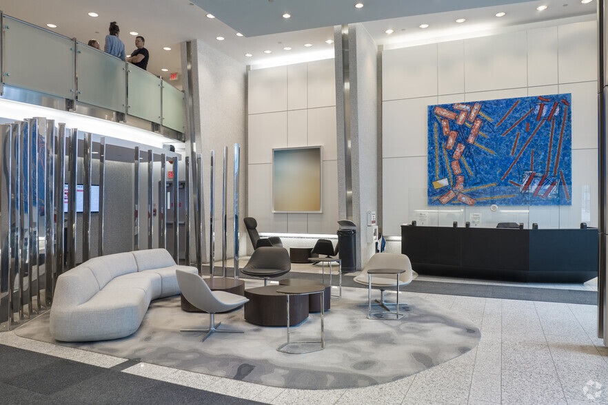 90 Eglinton Ave E, Toronto, ON for lease - Lobby - Image 3 of 9