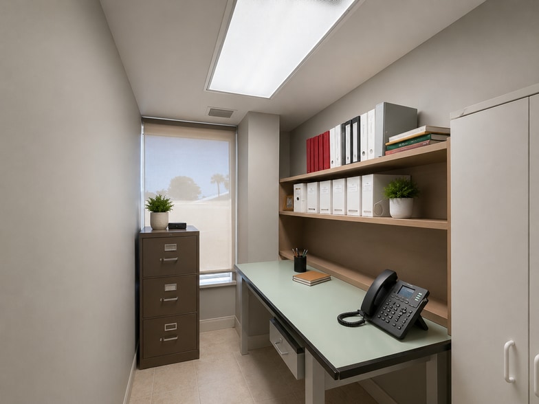 1901 Elsa St, Naples, FL for lease - Interior Photo - Image 3 of 6