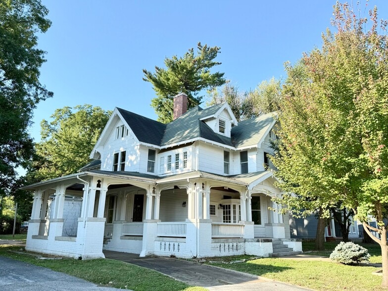 800 E Walnut St, Springfield, MO for sale - Building Photo - Image 1 of 9