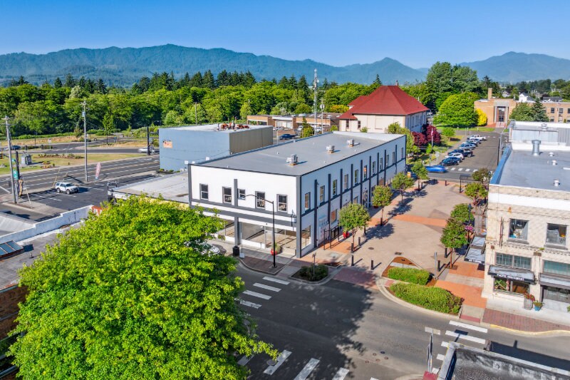 115 Main Ave, Tillamook, OR à louer - Photo du bâtiment - Image 3 de 37