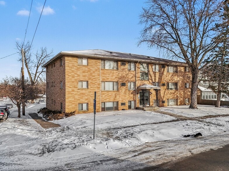 1721 7th St E, Saint Paul, MN à vendre - Photo du bâtiment - Image 3 de 20