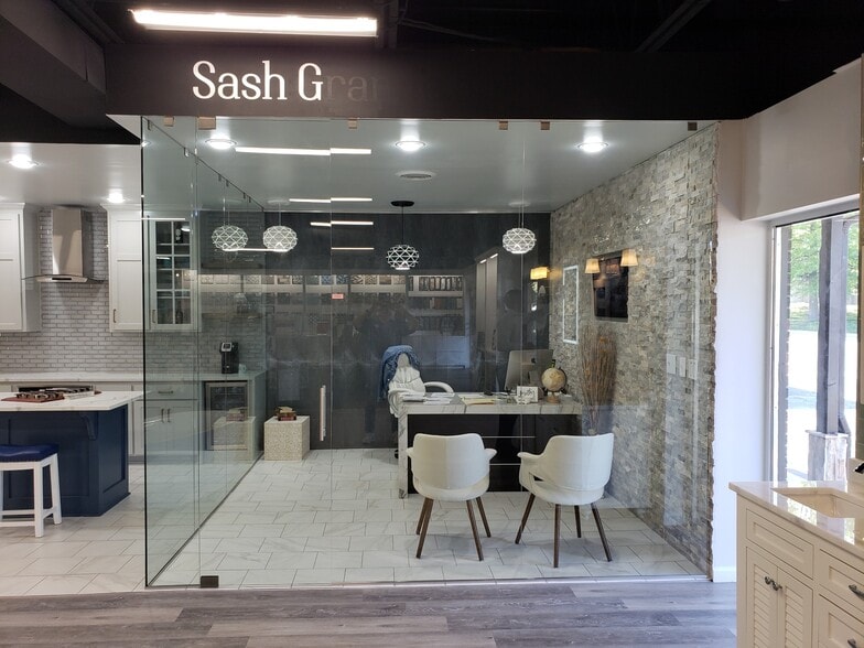 12119 Johnson Dr, Shawnee, KS for sale - Building Photo - Image 3 of 20