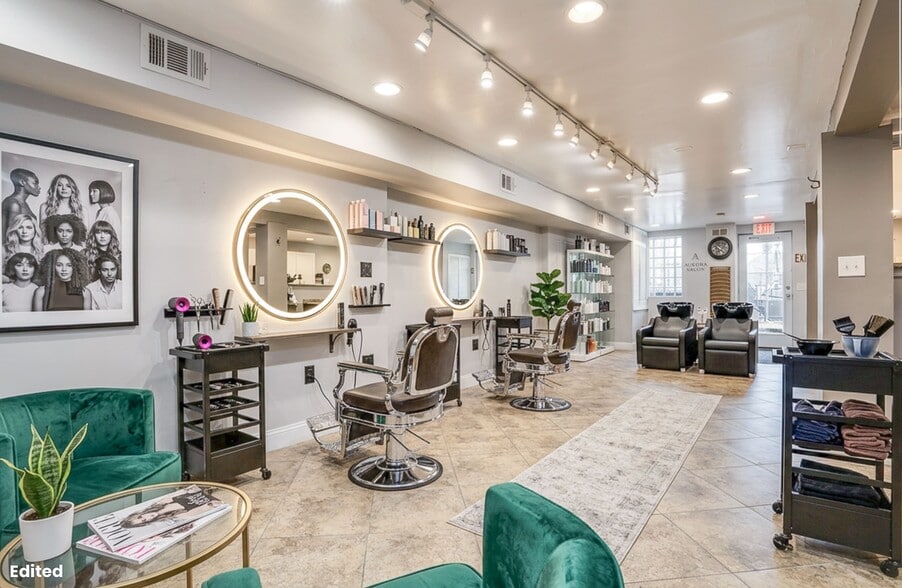 693 Bergen Ave, Jersey City, NJ for lease - Interior Photo - Image 2 of 19