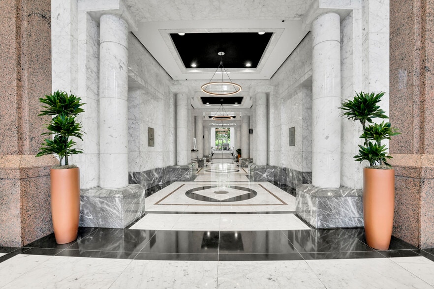 1420 Peachtree St NE, Atlanta, GA à louer - Hall d’entrée - Image 3 de 18