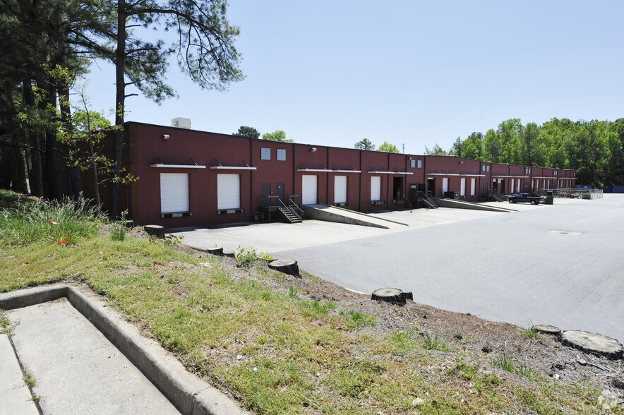 370 Great Southwest Pky SW, Atlanta, GA à louer - Photo du bâtiment - Image 3 de 3