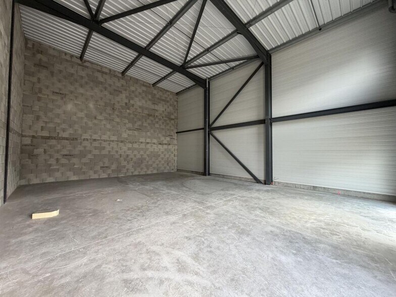 Flex in Beauvallon for lease - Building Photo - Image 3 of 8