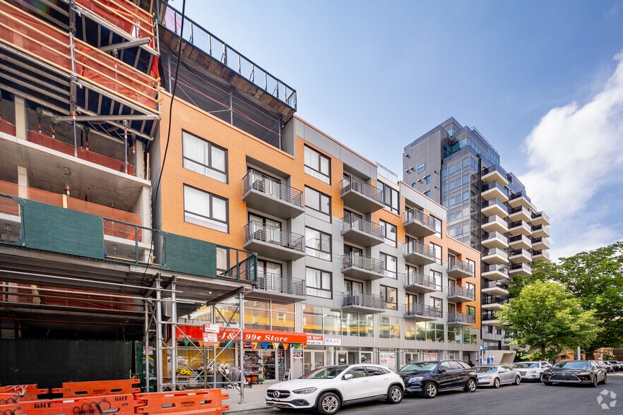 35-20 146th St, Flushing, NY à vendre - Photo du bâtiment - Image 2 de 5