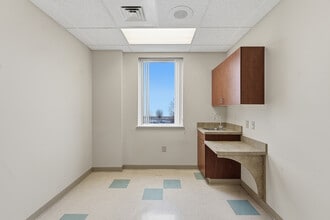 3550 Main St, Springfield, MA à louer Photo intérieure- Image 2 de 11