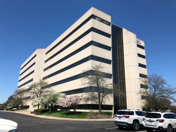 850 Stephenson Hwy, Troy, MI for lease - Building Photo - Image 1 of 5