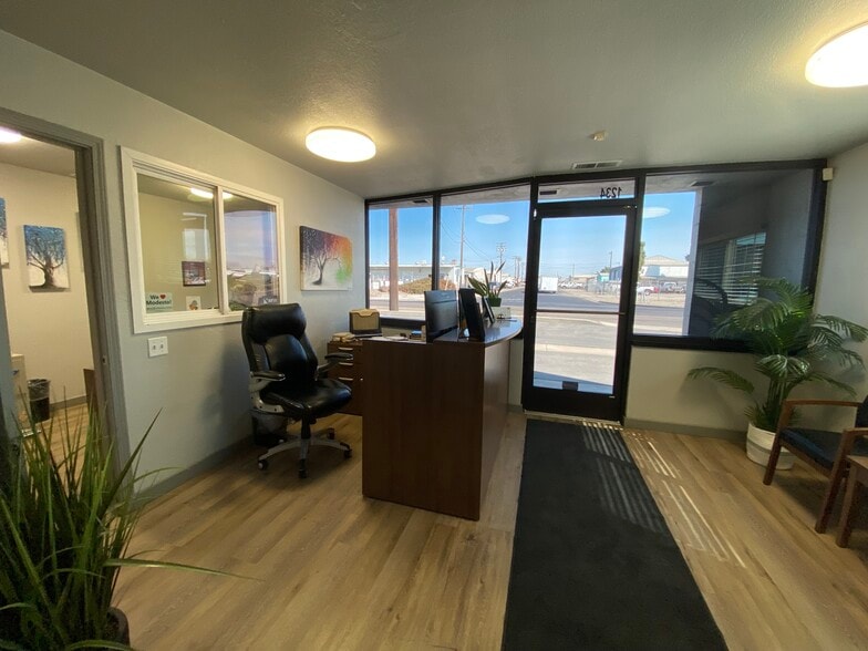 1236 Woodland Ave, Modesto, CA for sale - Building Photo - Image 3 of 25