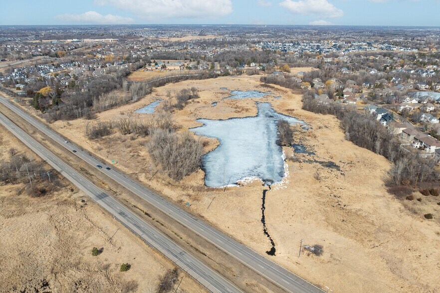 17320 Hwy 55 Hwy, Plymouth, MN à vendre - Photo du bâtiment - Image 3 de 6