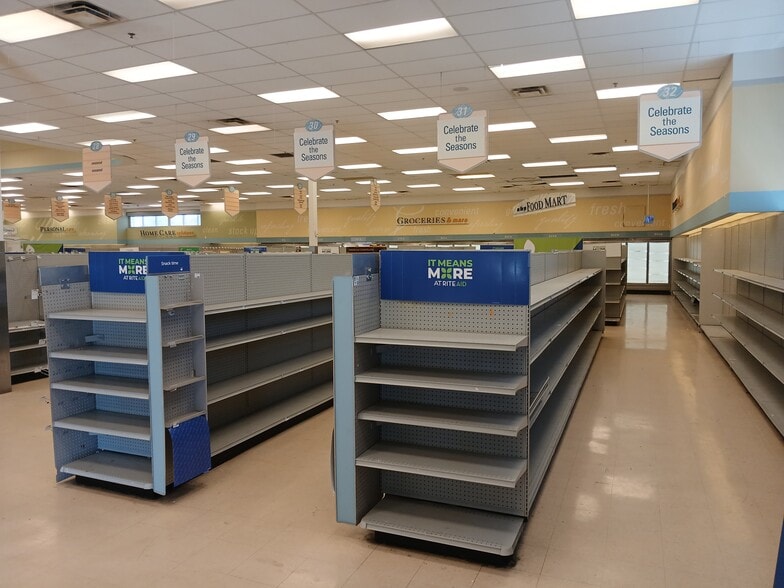 47985 Monroe St, Indio, CA for lease - Building Photo - Image 3 of 7