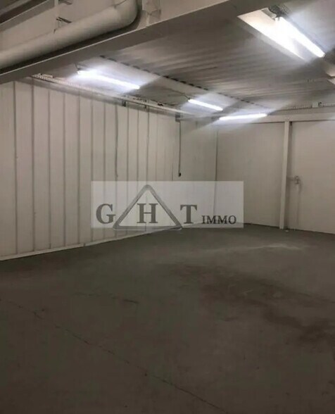 Industriel dans Villeneuve-la-Garenne à louer - Photo intérieure - Image 2 de 4