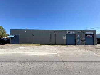Plus de détails pour 1400 NE 131st St, North Miami, FL - Industriel à louer