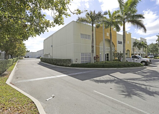 Plus de détails pour 11231 NW 20th St, Miami, FL - Local d'activités à louer