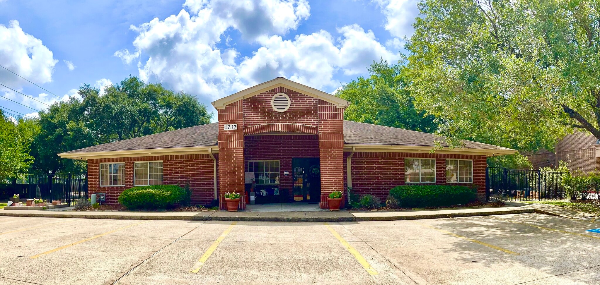 1717 Dulles Ave, Missouri City, TX for lease Building Photo- Image 1 of 12