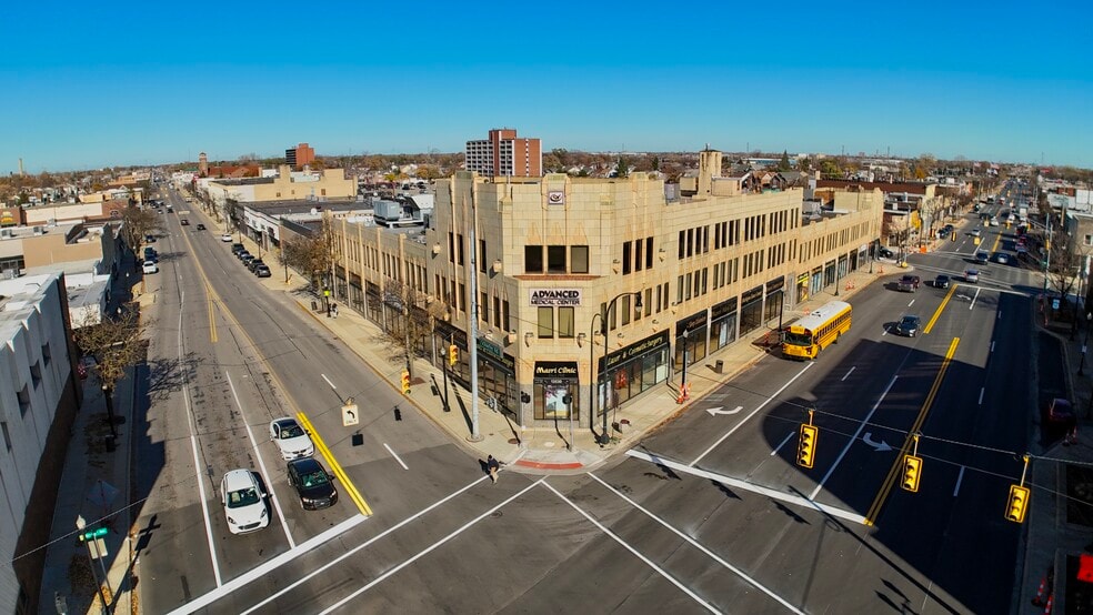 13530 Michigan Ave, Dearborn, MI à louer - Photo du bâtiment - Image 3 de 9