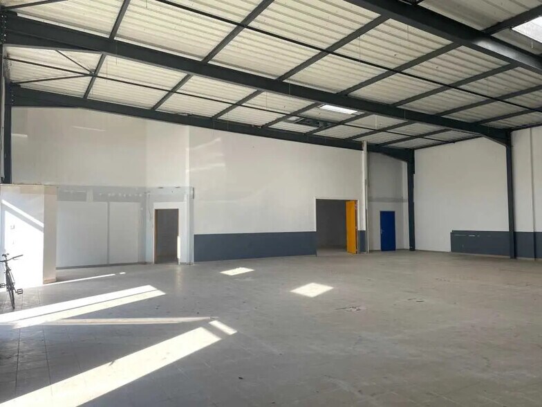 Flex dans Lyon à louer - Photo du bâtiment - Image 3 de 9