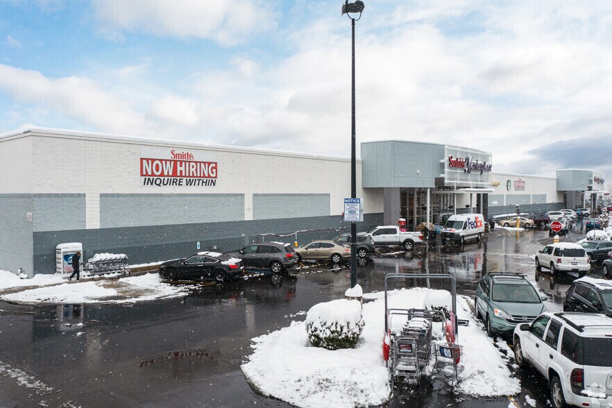 555 S 200 W, Bountiful, UT à louer - Photo du bâtiment - Image 2 de 3