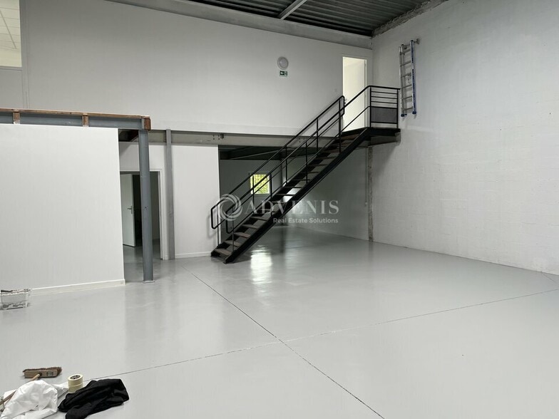 Flex in Plaisir for sale - Interior Photo - Image 2 of 8