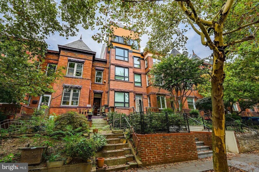 1461 Chapin St NW, Washington, DC à vendre - Photo du bâtiment - Image 3 de 67