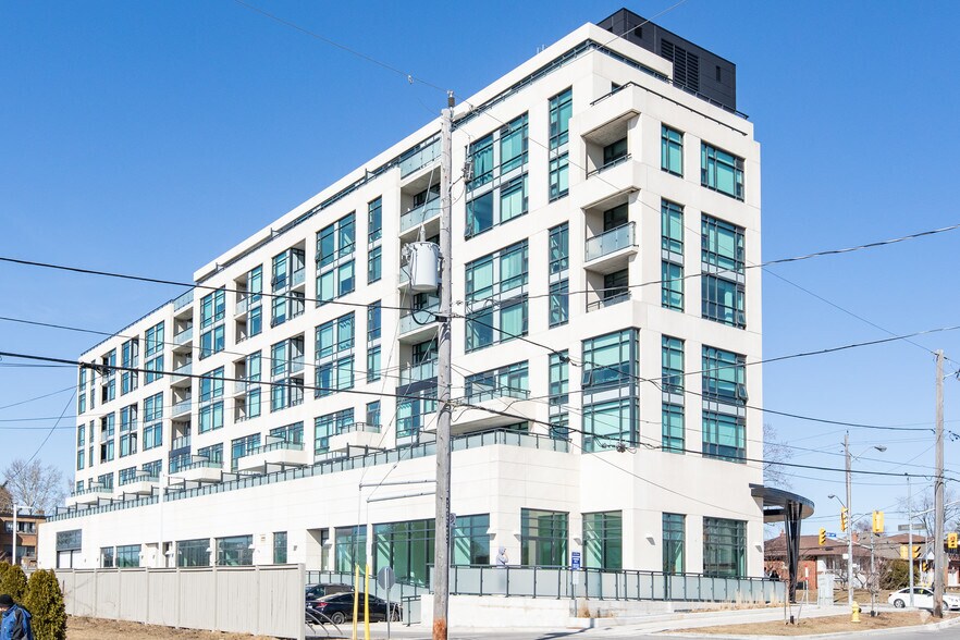 2522-2542 Keele St, Toronto, ON à vendre - Photo du bâtiment - Image 2 de 3